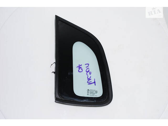 Стекло в кузов заднее левое 878102E000 HYUNDAI Tucson JM 04-09