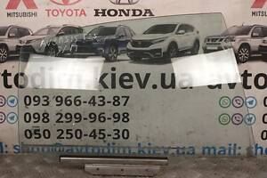 Стекло заднее правое Toyota Avensis T25 6810305100