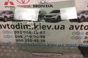 Скло заднє праве Toyota RAV4 06-12 6810342120