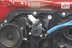 Стеклоподъемник мотор прав для Hyundai Sonata 2018-2019 (82460-C1000)