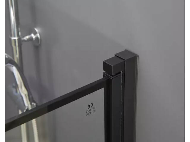 Скляна шторка для ванни AVKO Glass RDY24 70х140см Black - Фото 5