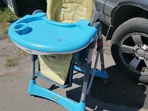 Стілець - столик для годування Bambi