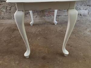 Столик журнальний. Італія ?? Дерев'яний. Після реставрації - білий шебі-шик. Стан нового!! ? 70*45, вис. 5