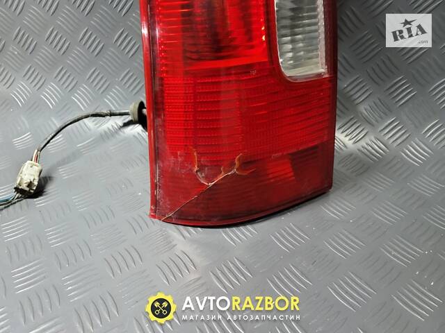 Стоп фонарь задний левый CB0251160A на Mazda Premacy 1999-2005 год - Фото 3