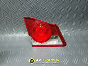 Стоп, фонарь задний левый внутренний 34156SNBG02 на седан Honda Civic VIII 4D 2005-2012 год