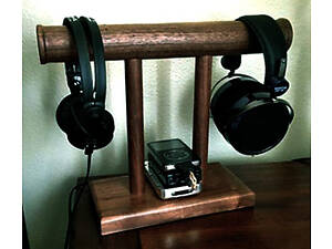 Стійка для навушників 'Комодор' капучино