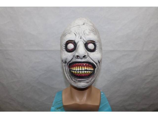Страшна маска на Геловін RESTEQ — моторошна усміхнена маска з білими очима та шкірою, 22×18 см - Фото 7