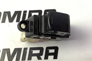 Кнопка стеклоподъемника пассажирской двери Subaru Forester SH 2008-2013 83071FG110