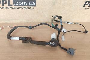 Subaru Outback IV 2009-2014 Проведення задніх правих дверей 81822AJ000