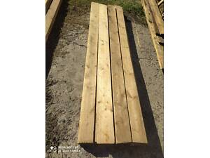 Сухие доски от 20 до 50 мм, брус и доски с пазами для пола.