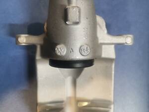 Суппорт задний правый Opel Insignia A