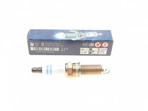 Свічка запалювання BOSCH 0 242 135 548 Hyundai Elantra, Accent, Genesis, I30, Veloster, IX35, Tucson, I40, Santa Fe; KIA