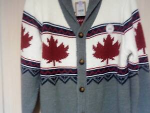 Свитер очень теплый на очень крупного мужчину размер видно на этикетке