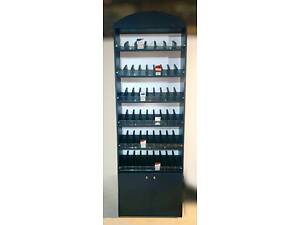 Сигаретний стелаж на 52 блока з дверима