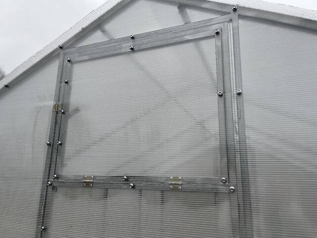 Теплиця «Домик» 2,80×10 з оцинкованої квадратної труби з полікарбонатом 4 мм RIG-TORG - Фото 3