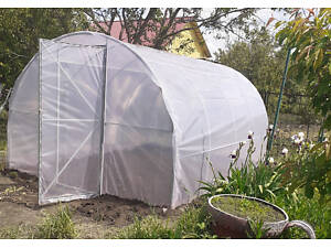 Теплиця 'Маївка' 4 х 8 м, (труба оцинкована 30х20 мм.), повний комплект 'Преміум', плівка UV-6, 150 мкм.