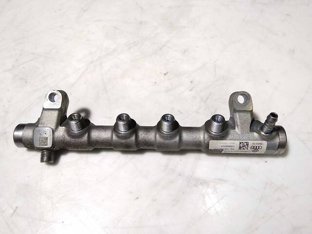 03L130089P Топливная рейка Audi A3 03-12 - Фото 1