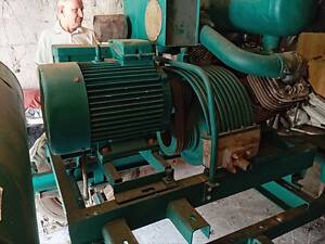 Торкрет-установка АС 1 + прокладки (5 комплект) + компрессор на шасси KMR 180 S (ГДР) + ресивер 480 л