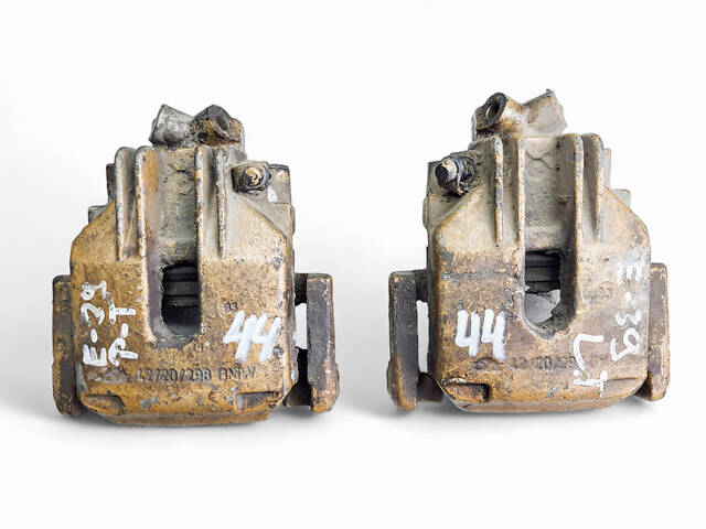 Тормозной суппорт задний BMW 5 E39 универсал 42/20/298 - Фото 1