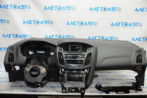 Торпедо передняя панель без AIRBAG Ford Focus mk3 15-18 рест, сломана планка бардачка, слом вздуховод, царапины, топляк