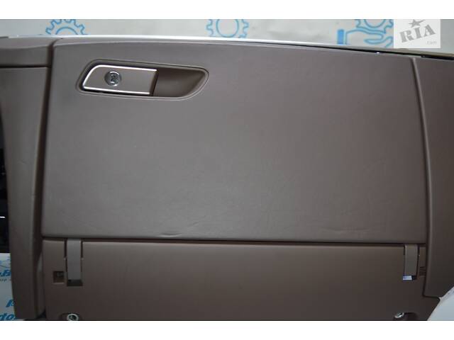 Торпедо передняя панель без Airbag Audi A8 D4 10-17 (01) коричн.кожа Designe Selection 4H1857001B38M