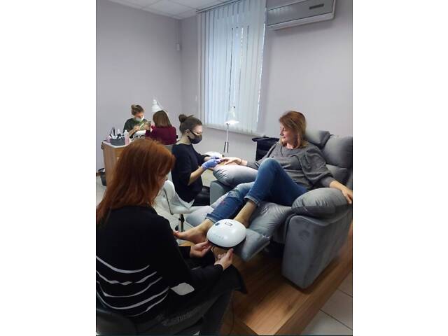 Крісло Реклайнер для педикюру, нарощування вій, бровіста, процедур 3в1. Реклайнер для салонів краси. Виробник - Фото 1