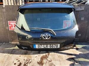 TOYOTA AURIS I 06-09 задня спойлер . клюка № LAK 209