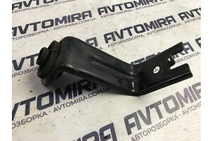 Кронштейн радіатора Toyota Avensis 3 T27 2009- 165330R020