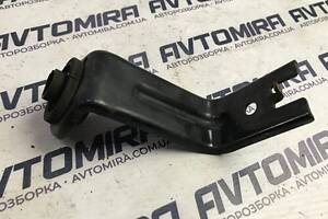 Кронштейн радіатора Toyota Avensis 3 T27 2009- 165330R020