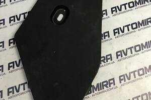 Накладка замка капоту Toyota Avensis 3 T27 2009- 5379505050