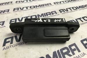 Кнопка відкриття багажника Toyota Avensis 3 T27 Wagon 8484028040