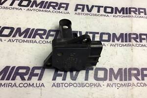 Витратомір повітря Toyota Avensis T25 1.6 2003-2008 2220422010