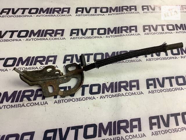 Вакуумна трубка Toyota Avensis T25 2.2 D 2003-2008 2570626010