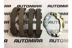 Колодки ручного гальма комплект Toyota Avensis T25 2003-2008 0449505040