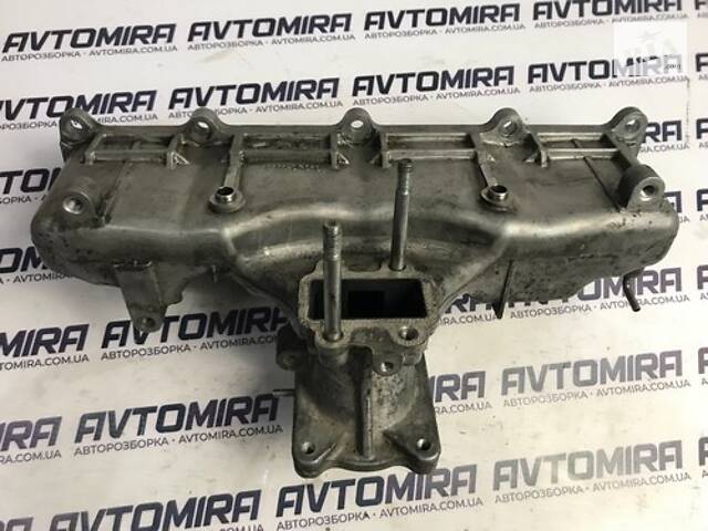 Впускний колектор Toyota Avensis T25 2003-2008 171110R010