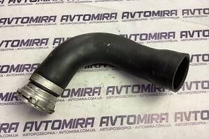 Патрубок интеркулера Toyota Avensis T25 2003-2008 1734326021