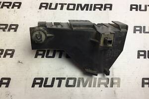 Кронштейн заднего бампера левый Toyota Avensis T25 2003-2008 5256305020