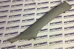 Накладка стійки передньої правої Toyota Avensis T25 2003-2008 6221105020