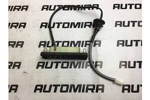 Кнопка багажника універсал Toyota Avensis T25 2003-2008 8484020030