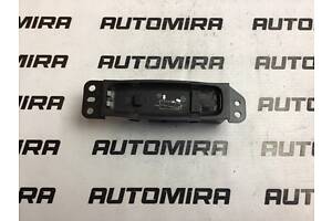 Корпус пульта магнитолы Toyota Avensis T25 2003-2008 8682520010