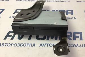 Блок навигации Toyota Avensis T25 2003-2008 8684153041