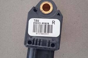 Датчик удара боковой задний правый Toyota Avensis T25 2003-2008 8983305020