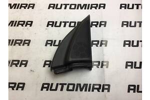 Декоративная накладка двери правой (уголок с динамиком) Toyota Avensis T250 6749105060