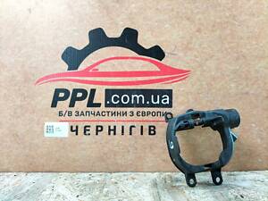 Toyota Aygo II 14-21 Auris II Yaris III Кронштейн крепление накладка туманки левой рамка 81220-02110