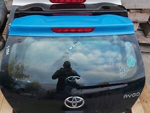 Toyota AYGO II крышка. багажника заднее стекло