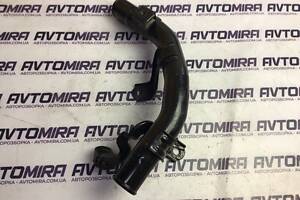 Патрубок интеркулера Toyota Corolla 1.4 D-4D 2006-2012 173610N010