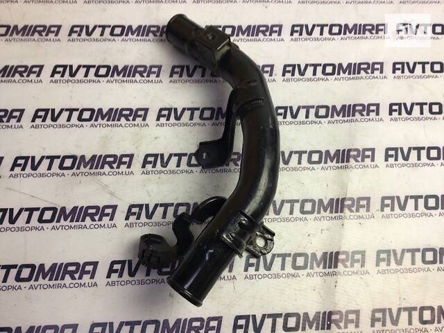 Патрубок интеркулера Toyota Corolla 1.4 D-4D 2006-2012 173610N010