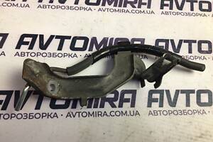 Кронштейн з вакуумною трубкою Toyota Yaris XP9 1.4 D-4D 2006-2011 8271512880