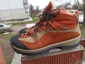 Трекінгові черевики, кросівки Dry Tex.