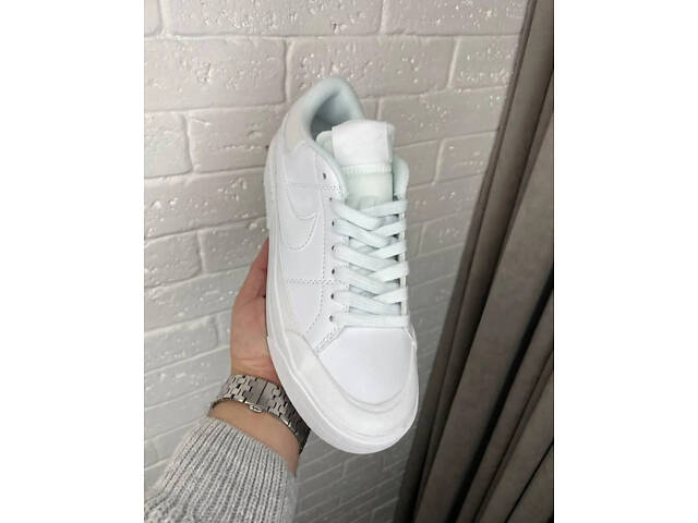 Трендові кросівки nike білі - Фото 3